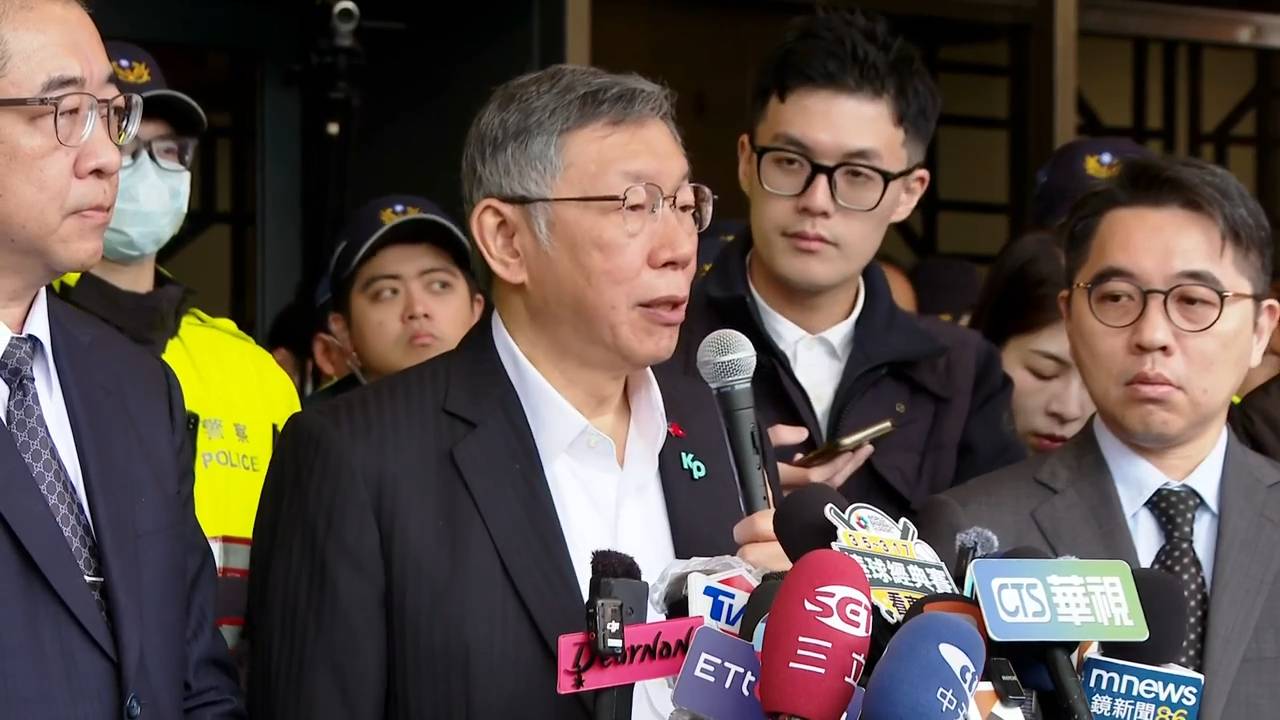 黨內民調過半不支持中配參政 柯文哲不畏流失選票喊挺李貞秀