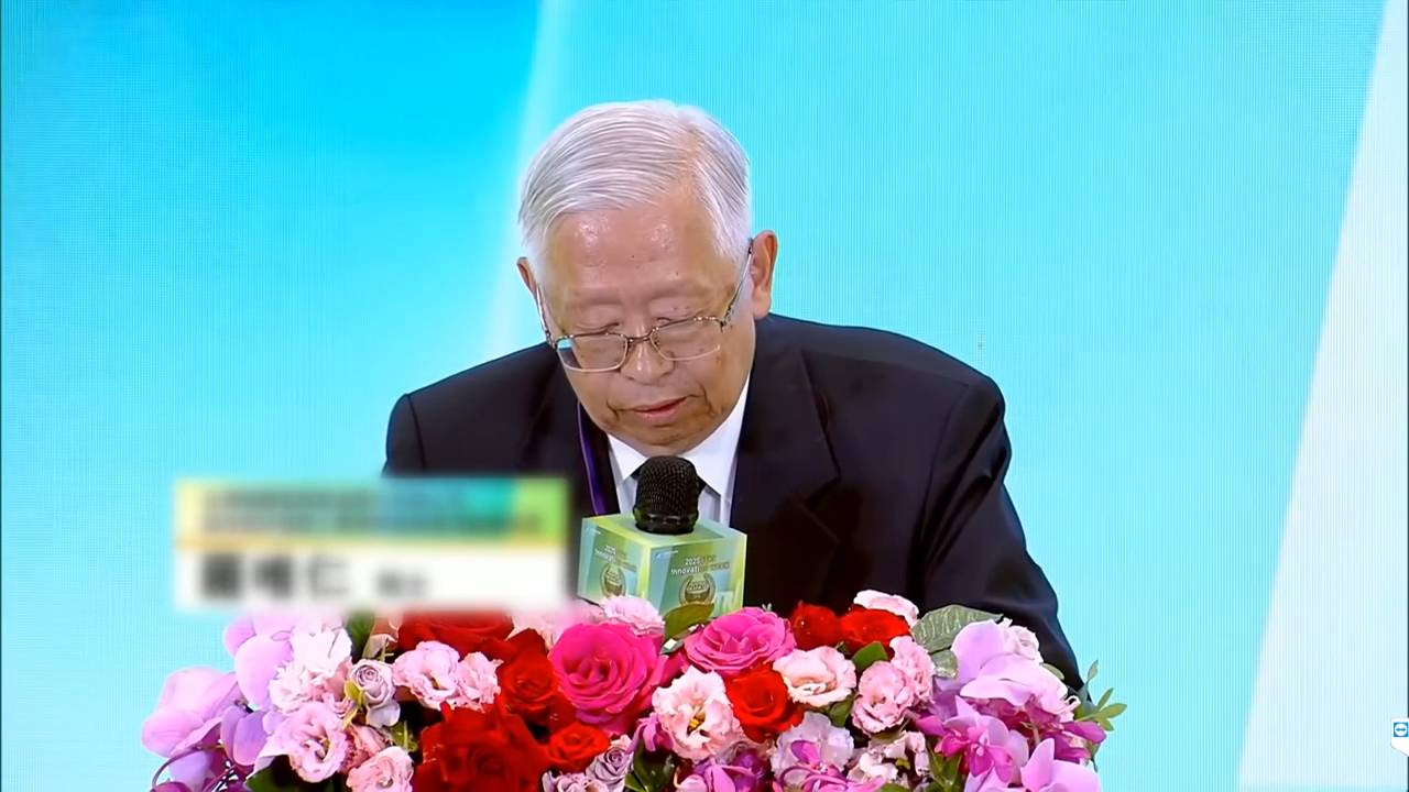 d1569786 4864 43eb bd89 78f6a4d26e0b