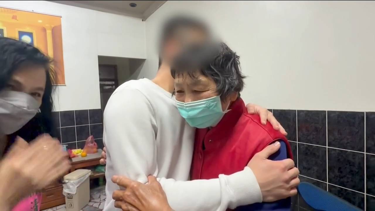 ef20d59f d8ff 49ea a9c9 be5265a9fec0